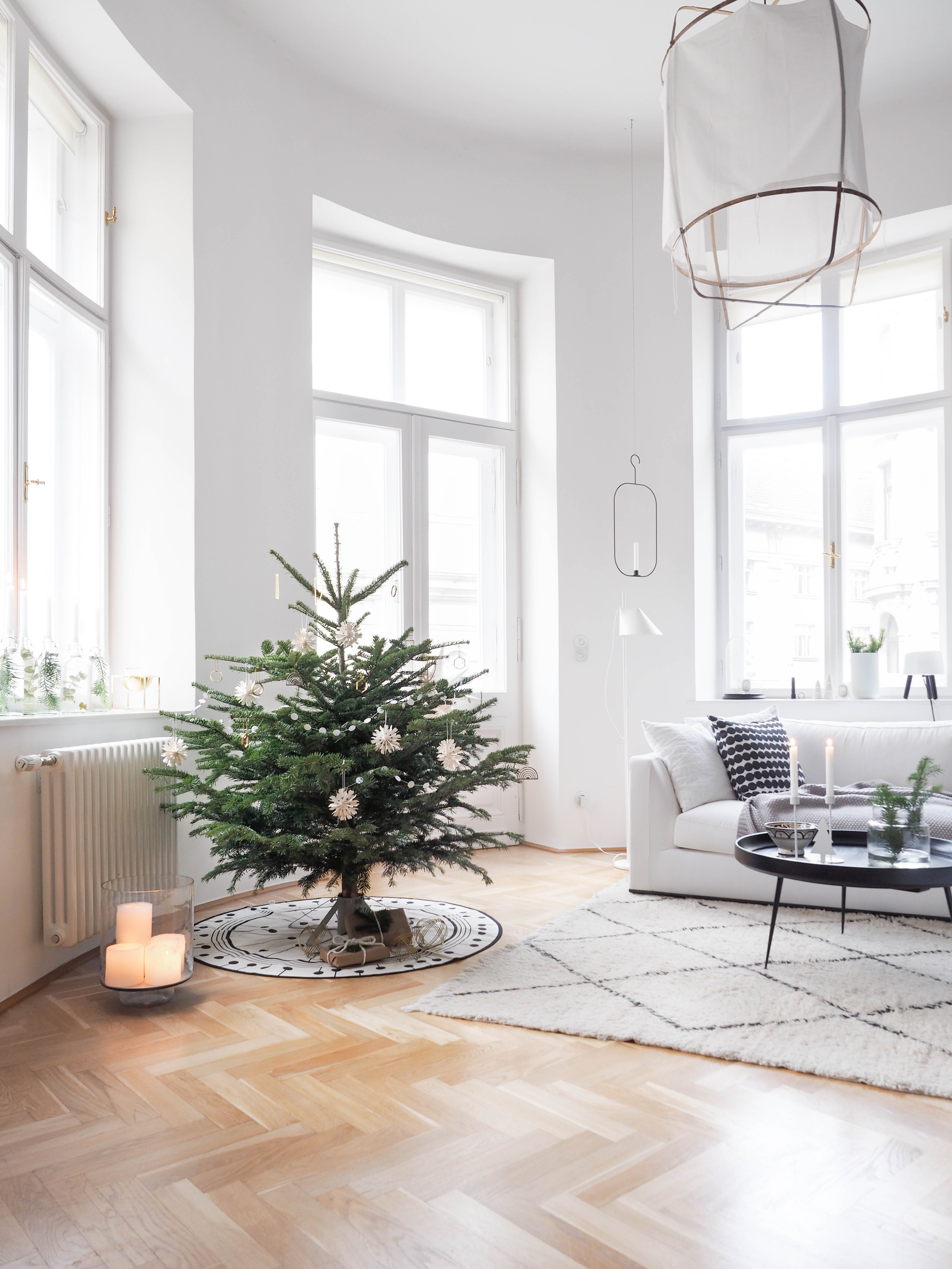 Weihnachtsbaumschmuck Skandinavisch Weiß Messing Ferm Living Weihnachtsbaum
